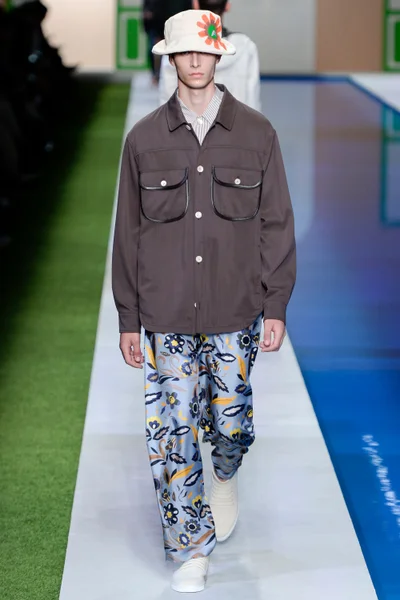 Look 43